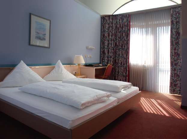 Hotel Am Schlosspark Исманинг Номер фото
